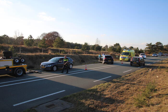 Auto's botsen nabij Ecoduct Treeker Wissel