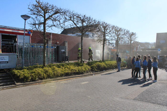 Supermarkt Albert Heijn ontruimd vanwege brand