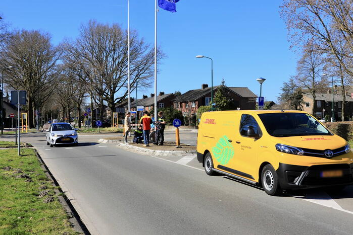 E-bikester aangereden bij het oversteken