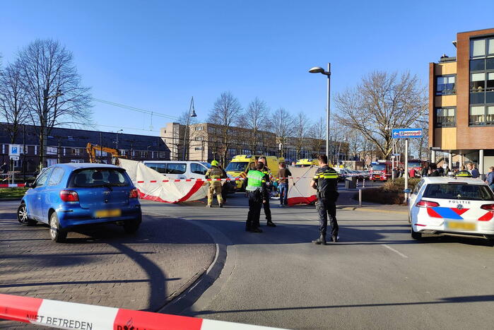Bestuurster rijdt door na ernstige aanrijding