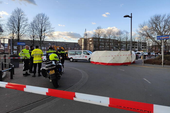 Bestuurster rijdt door na ernstige aanrijding