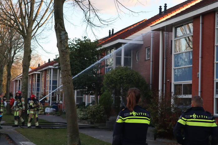 Flinke brand op zolder van woning