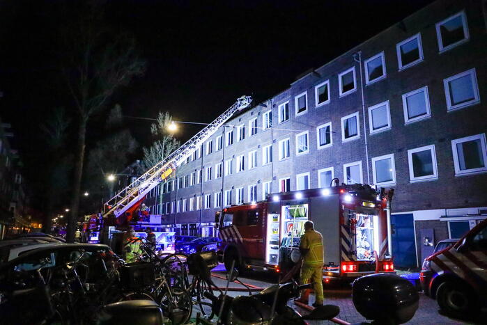 Meerdere woningen ontruimd bij grote brand