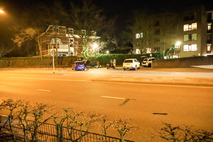 Fietser en snorfietser frontaal in botsing