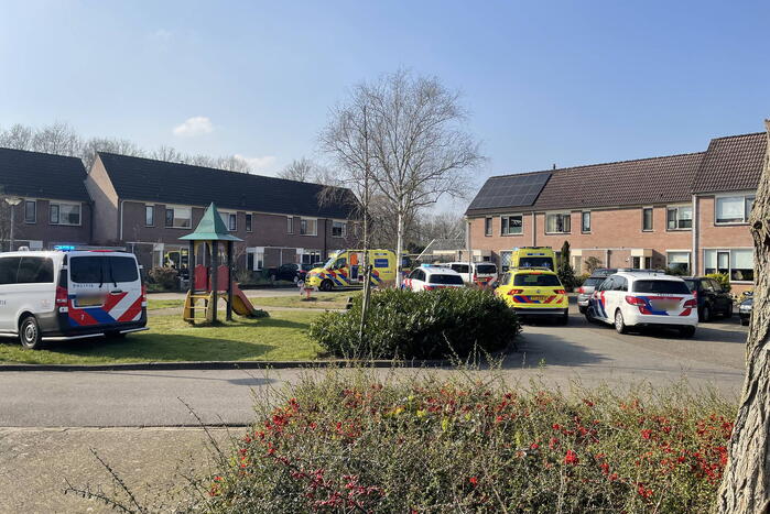 Duitse traumahelikopter landt in woonwijk