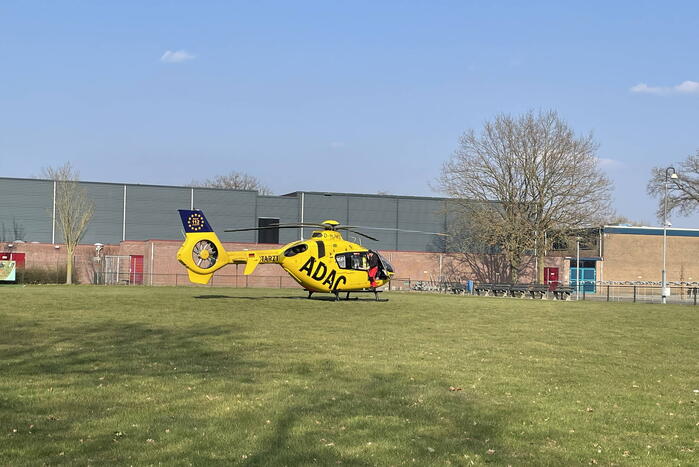 Duitse traumahelikopter landt in woonwijk