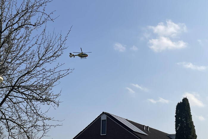 Duitse traumahelikopter landt in woonwijk