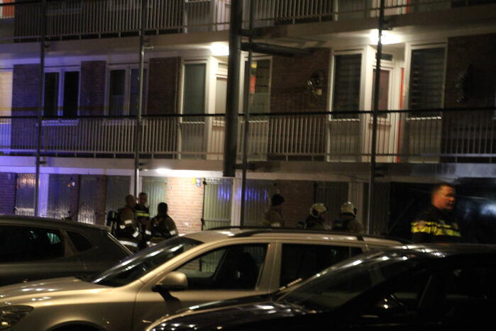 Uitslaande brand in berging onder flat