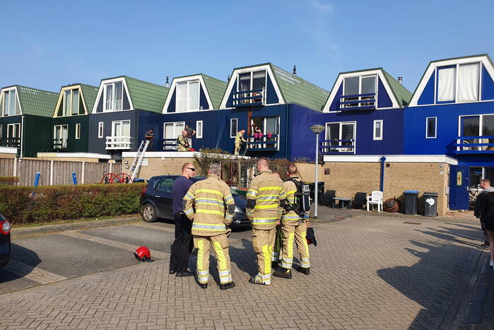 Dakdekkers zetten per ongeluk dak in brand