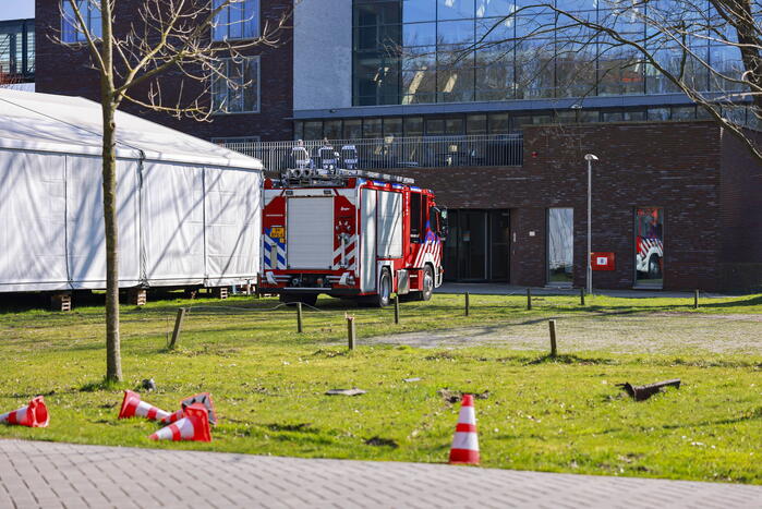 Brandweer doet onderzoek naar brandmelding in Meander Medisch Centrum