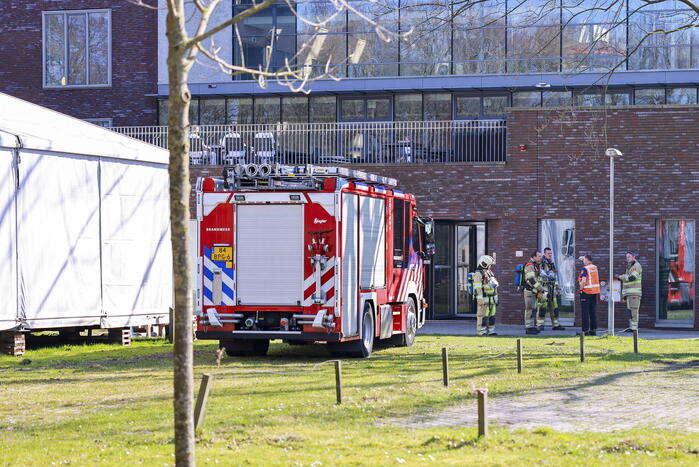 Brandweer doet onderzoek naar brandmelding in Meander Medisch Centrum