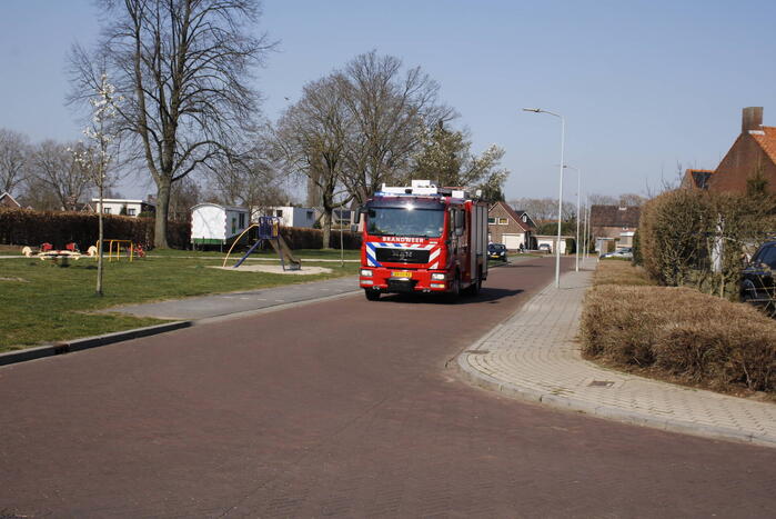 Onkruidbrander zet heg in brand