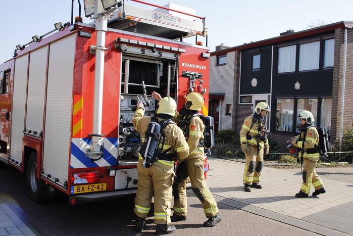 Onkruidbrander zet heg in brand