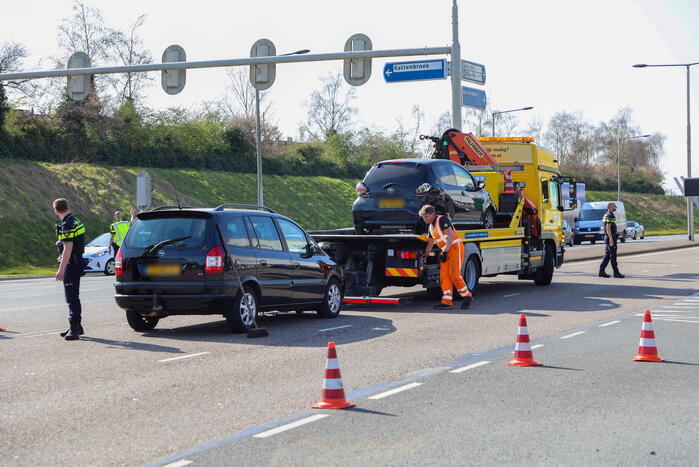 Twee auto's betrokken bij botsing in Nieuwland