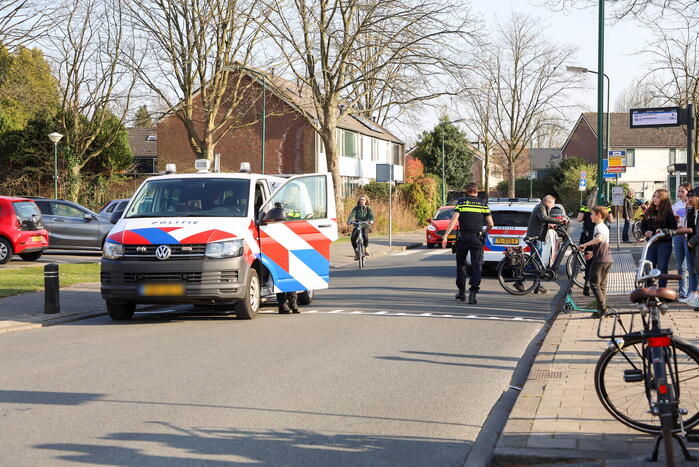Massale zoekactie van politie in de wijk Overhees