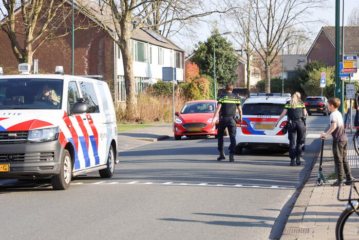 Massale zoekactie van politie in de wijk Overhees