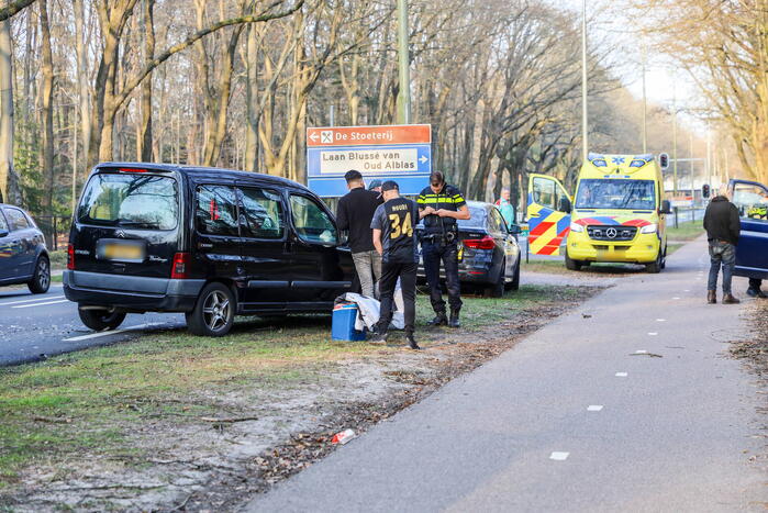 Bestuurder van bestelbus botst op voorganger