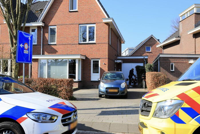 Fietsster gewond bij botsing met auto