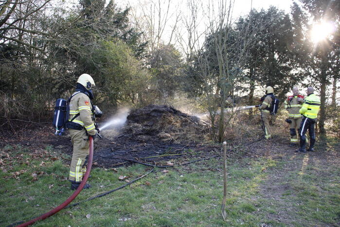 Flinke rookontwikkeling vanwege brand in grashoop