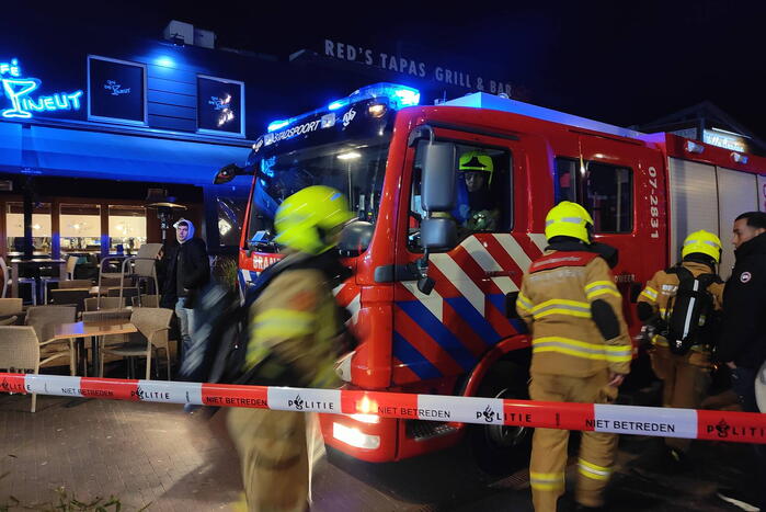 Grote brand boven cafe Railroad