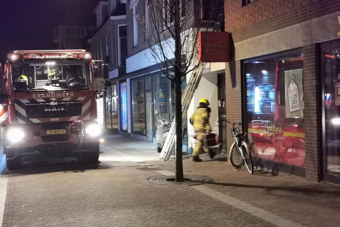 Grote brand boven cafe Railroad