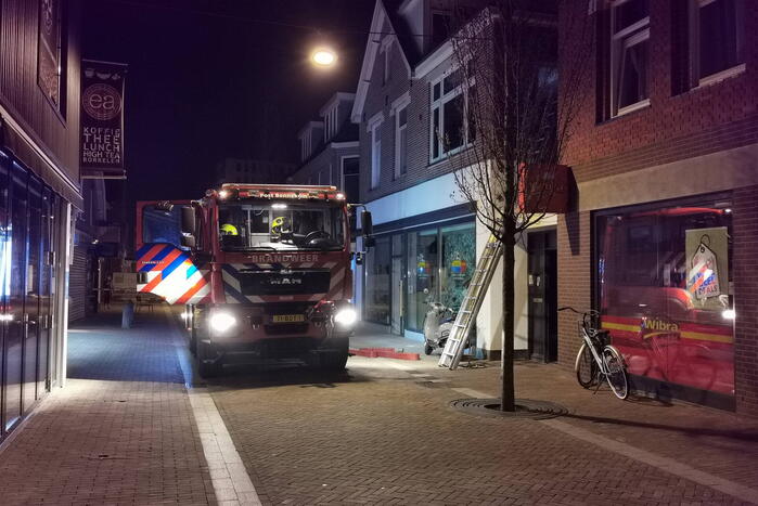 Grote brand boven cafe Railroad