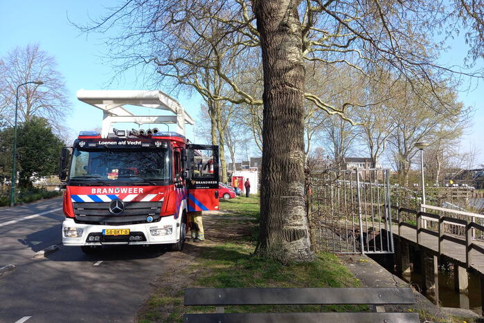 Brand op plezierjacht in haven