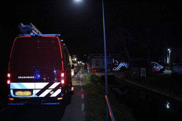 Meerdere gewonden nadat auto te water raakt