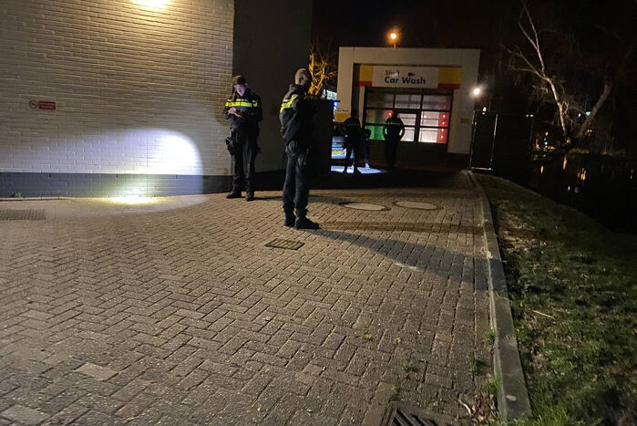 Persoon gaat ervandoor na stopteken