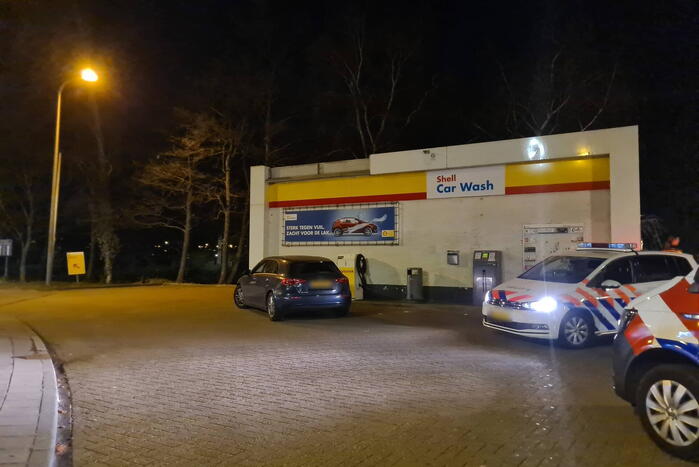 Persoon gaat ervandoor na stopteken