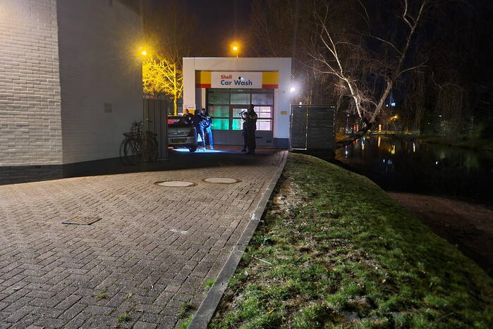 Persoon gaat ervandoor na stopteken