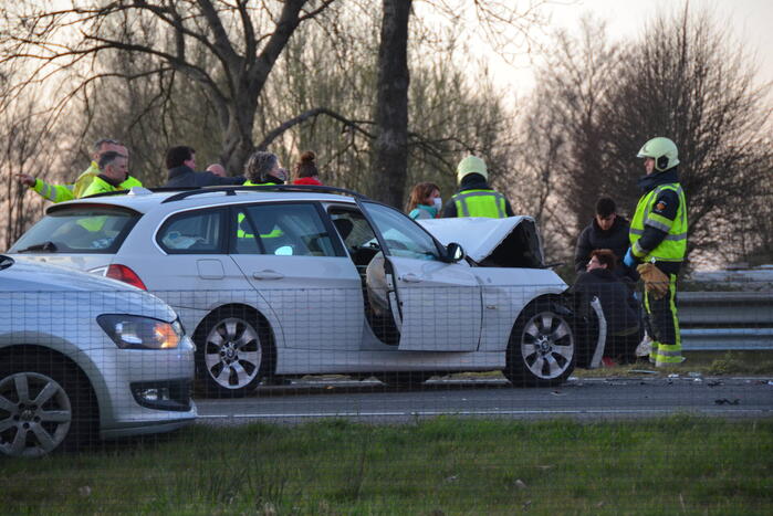 Negen gewonden bij forse kop-staartbotsing