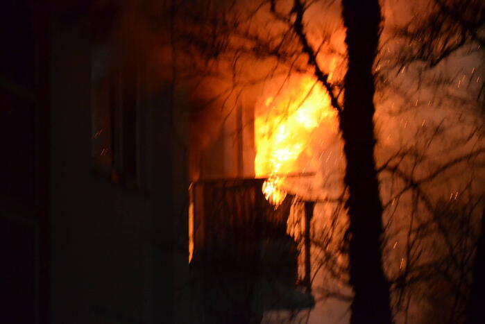 Gewonde bij uitslaande brand in flat