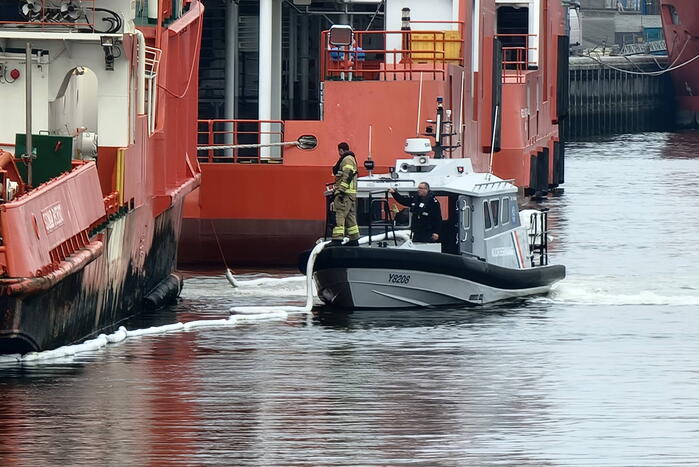 Brandstoflekkage van Offshore Supply Ship