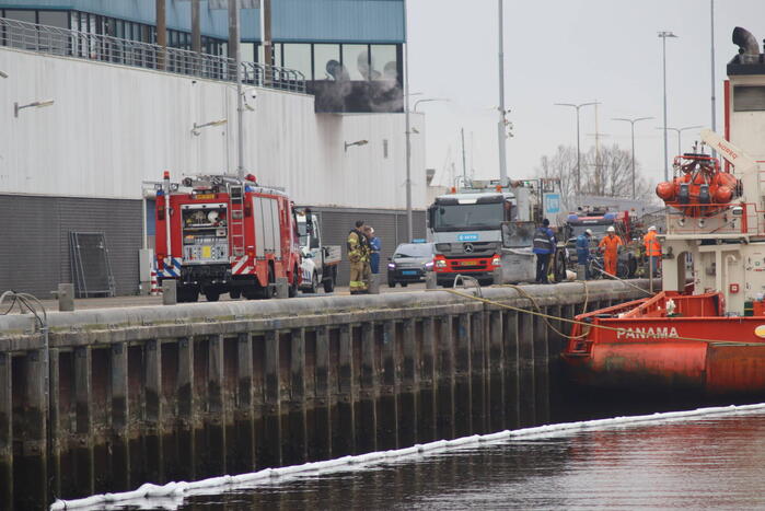 Brandstoflekkage van Offshore Supply Ship