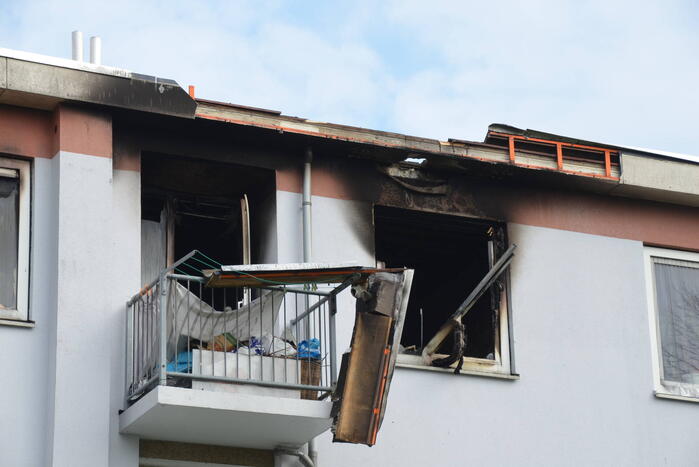 Ravage is enorm na verwoestende brand