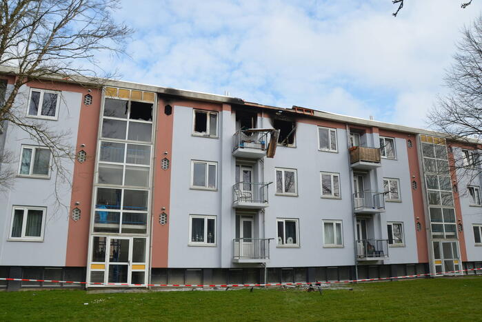 Ravage is enorm na verwoestende brand