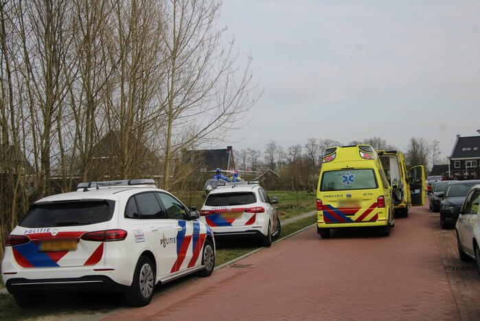 Trauma- en politiehelikopter landen voor incident in woning