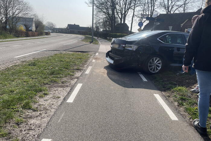 Brommer aangereden door auto