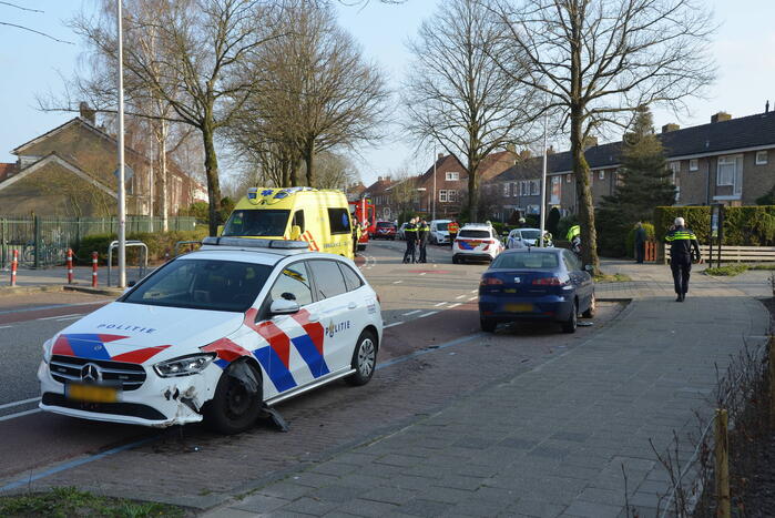Politie ramt auto na achtervolging