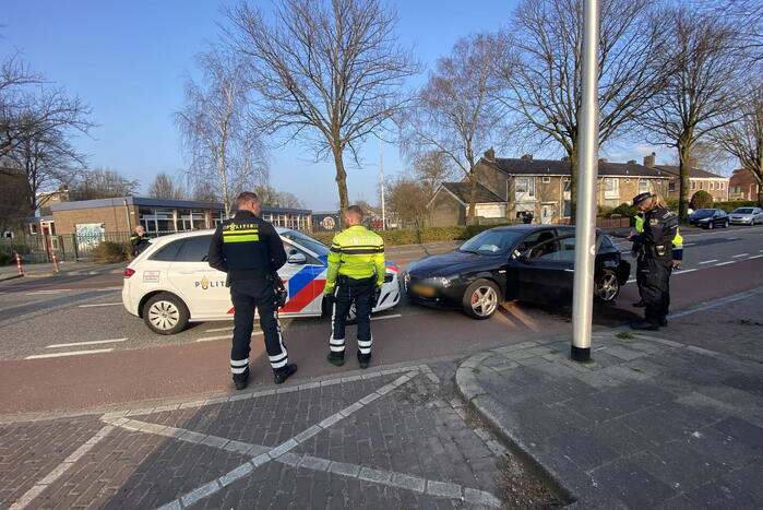 Politie ramt auto na achtervolging