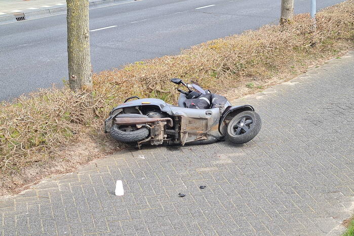 Scooter aangetroffen op fietspad na ongeval