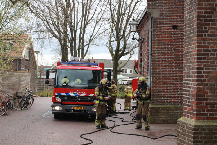 Brand in kerk zorgt voor veel rookontwikkelingen