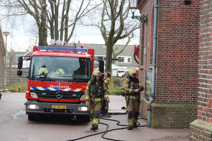 Brand in kerk zorgt voor veel rookontwikkelingen