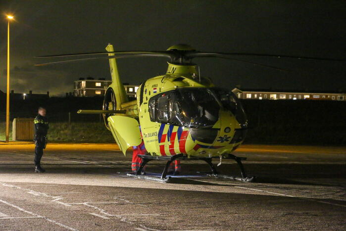 Traumahelikopter ingezet voor gewond persoon op straat