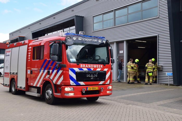 Brandweer verricht nacontrole in pand van Classic Car Ratings