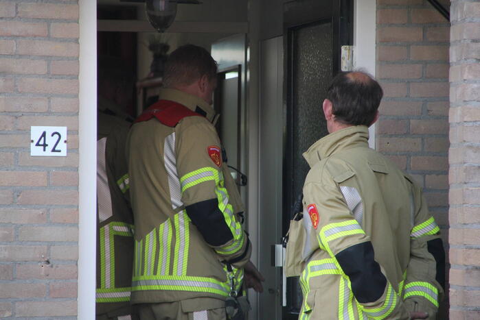 Brandweer verricht metingen na koolstofmonoxide melding