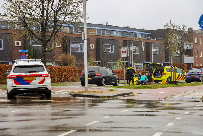 Scooterrijder gaat onderuit en raakt gewond
