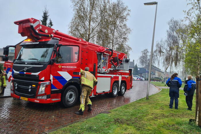 Brand in schoorsteen van woning