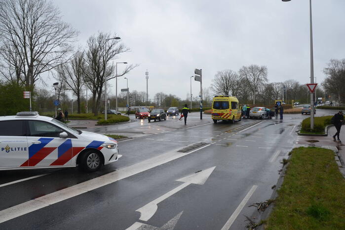 Schade na ongeval op rotonde